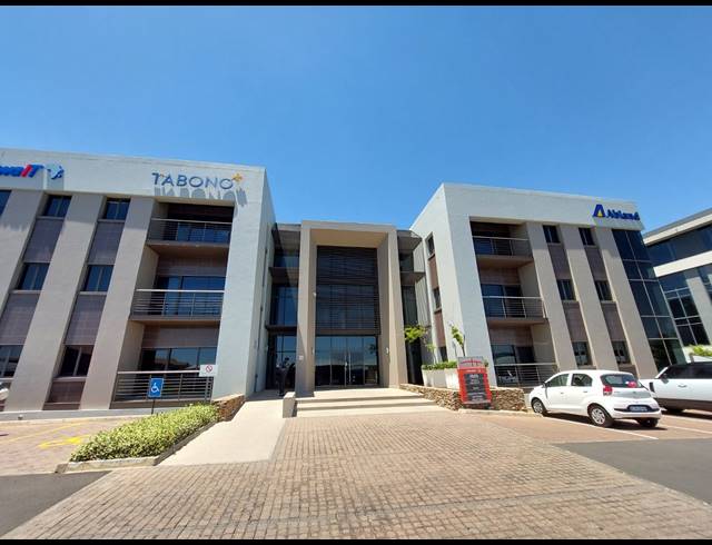 292M² OFFICE TO LET IN VORNA VALLEY